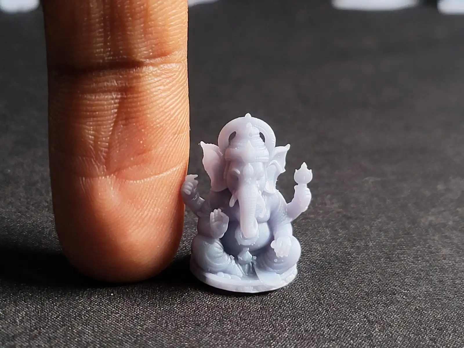 Detailed Idol DLP Print